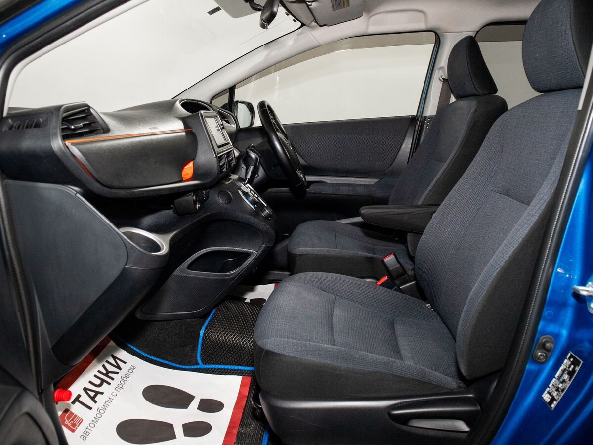 Toyota Sienta 2015 - фото автомобиля