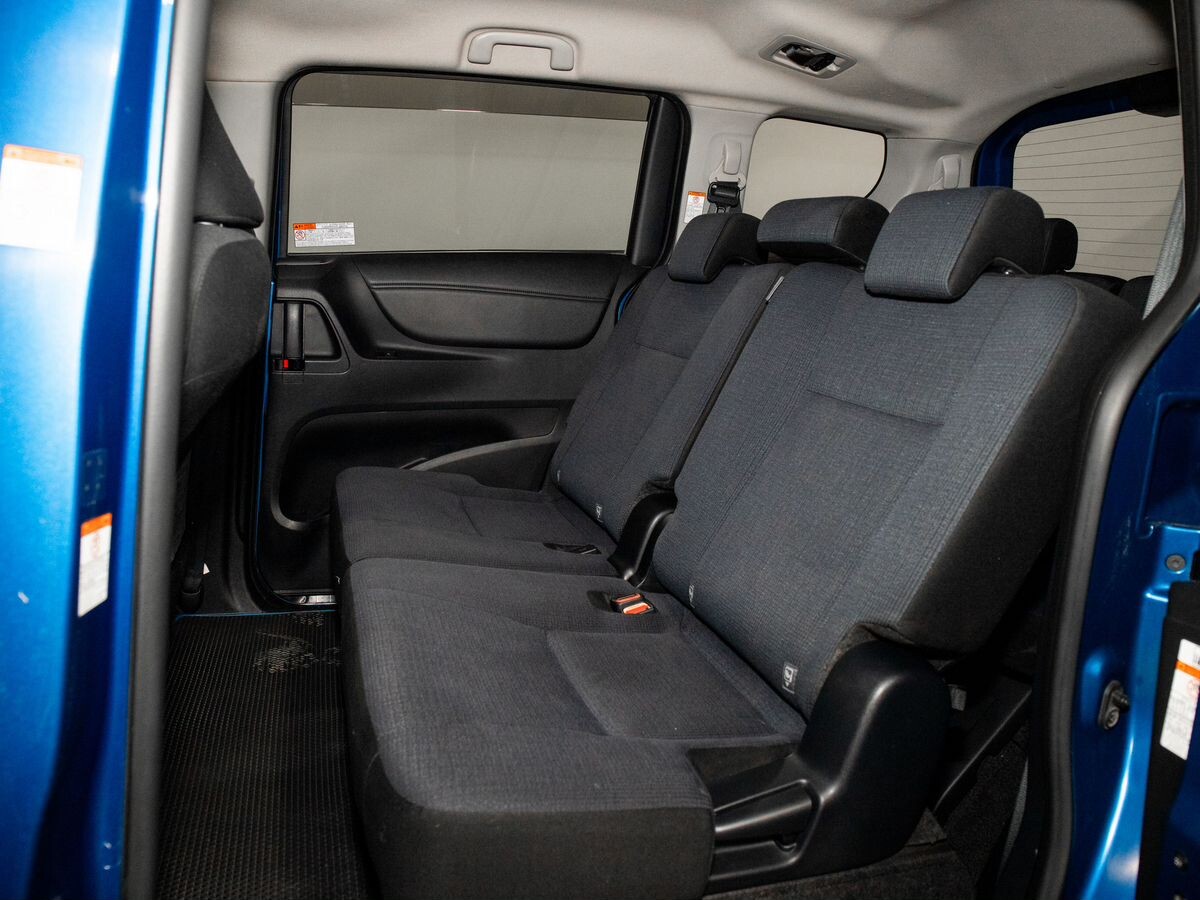 Toyota Sienta 2015 - фото автомобиля