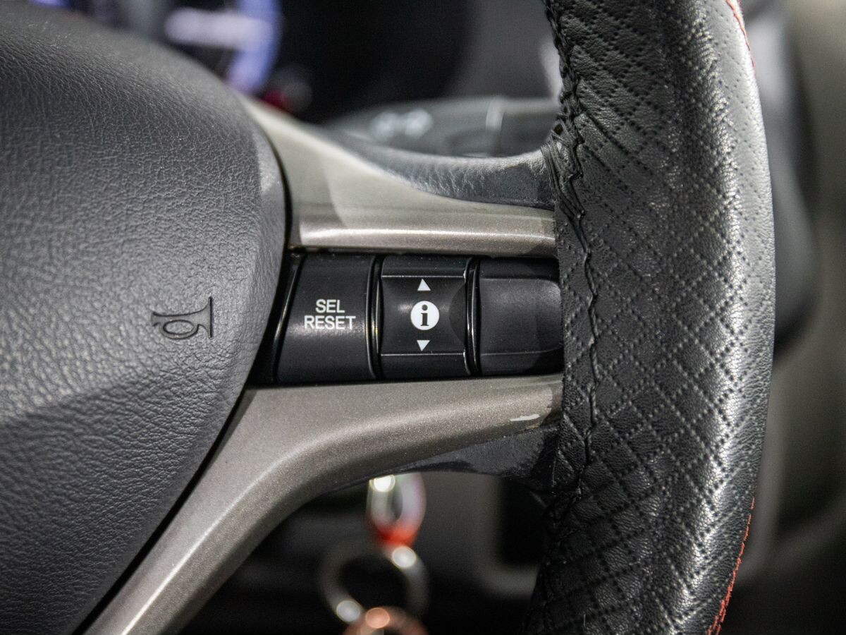 Honda Insight 2010 - фото автомобиля