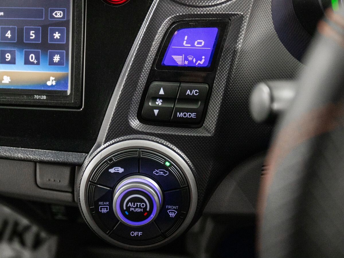 Honda Insight 2010 - фото автомобиля