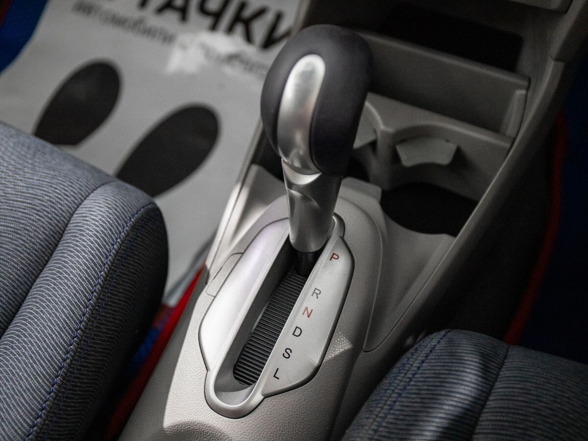 Honda Insight 2010 - фото автомобиля