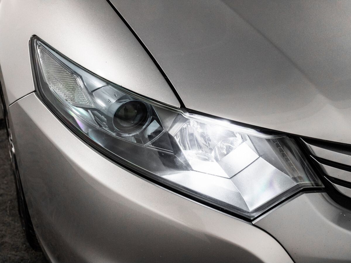 Honda Insight 2010 - фото автомобиля