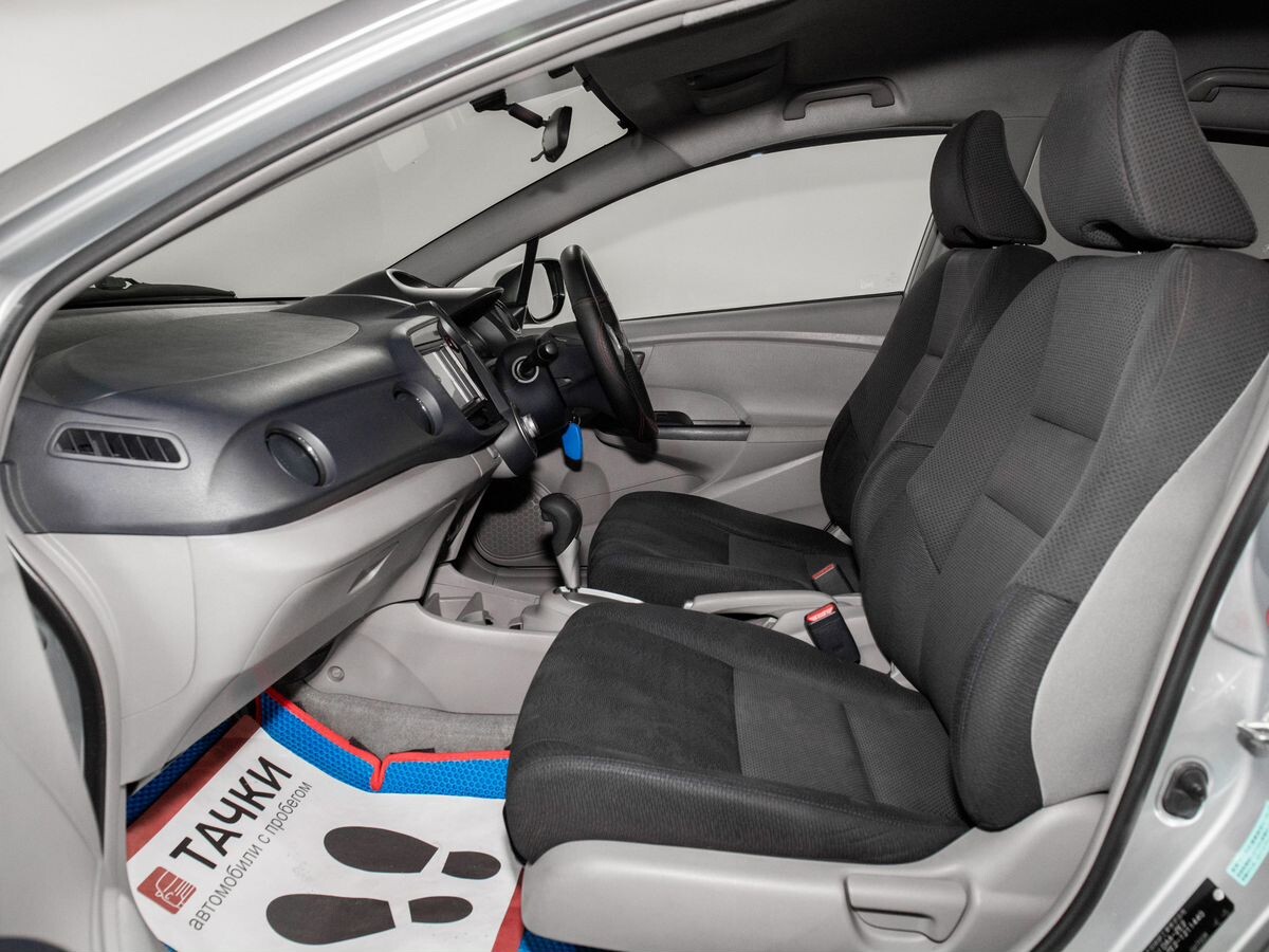 Honda Insight 2010 - фото автомобиля