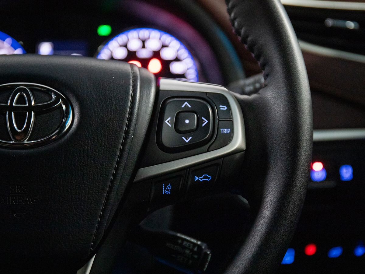 Toyota Harrier 2017 - фото автомобиля