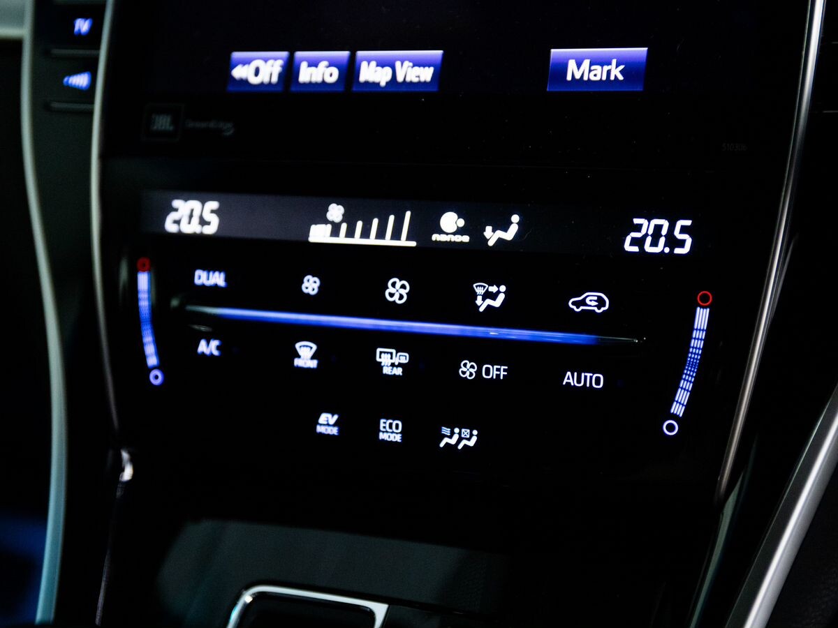 Toyota Harrier 2017 - фото автомобиля