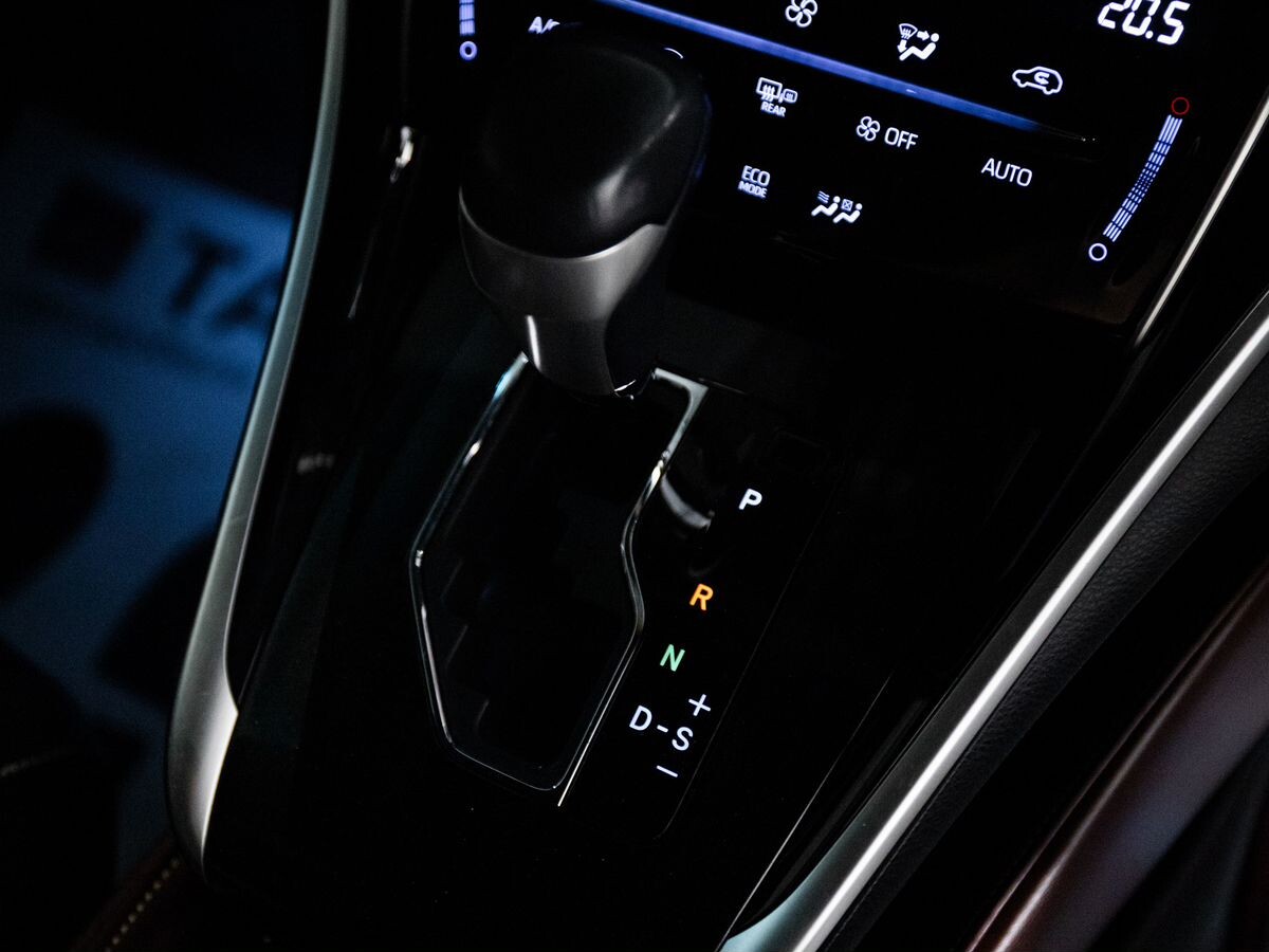 Toyota Harrier 2017 - фото автомобиля