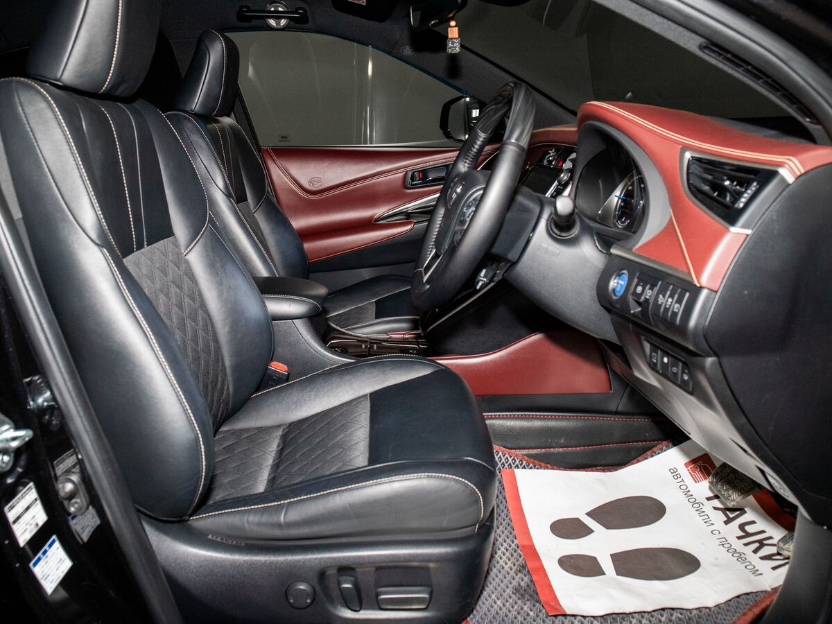 Toyota Harrier 2017 - фото автомобиля