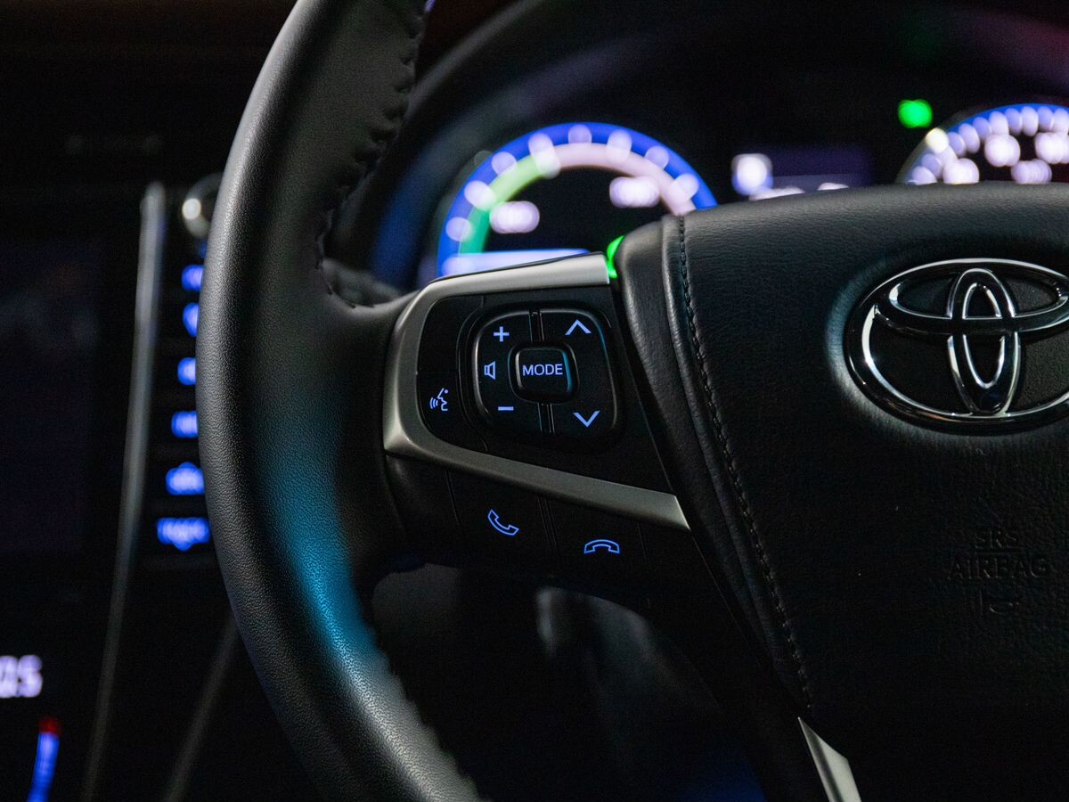 Toyota Harrier 2017 - фото автомобиля