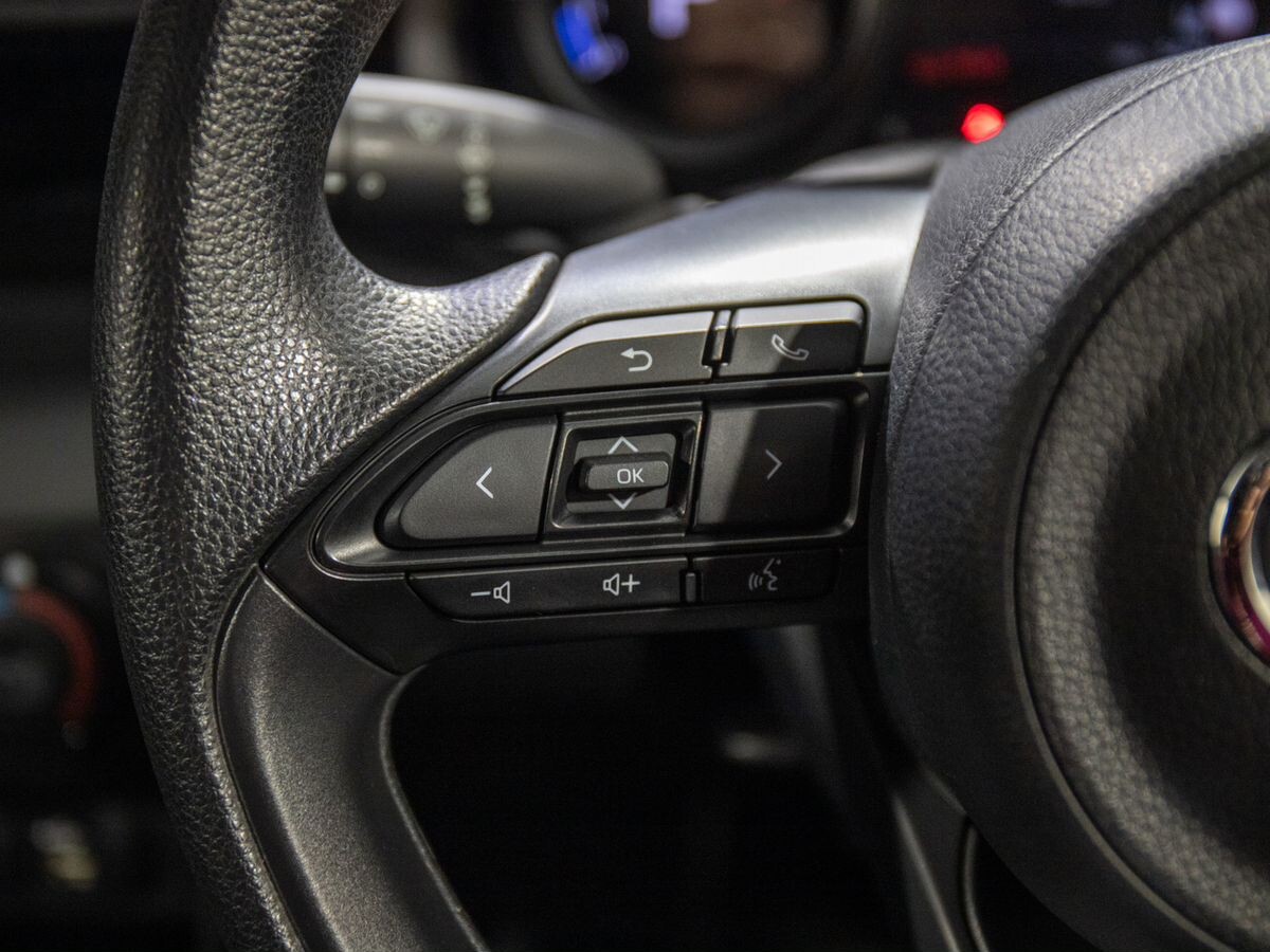 Toyota Yaris Cross 2021 - фото автомобиля