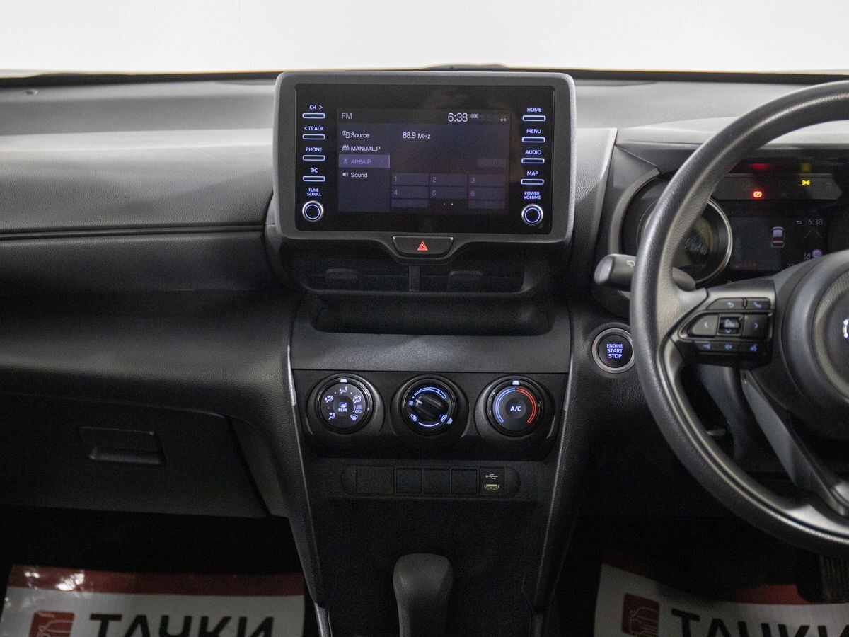 Toyota Yaris Cross 2021 - фото автомобиля