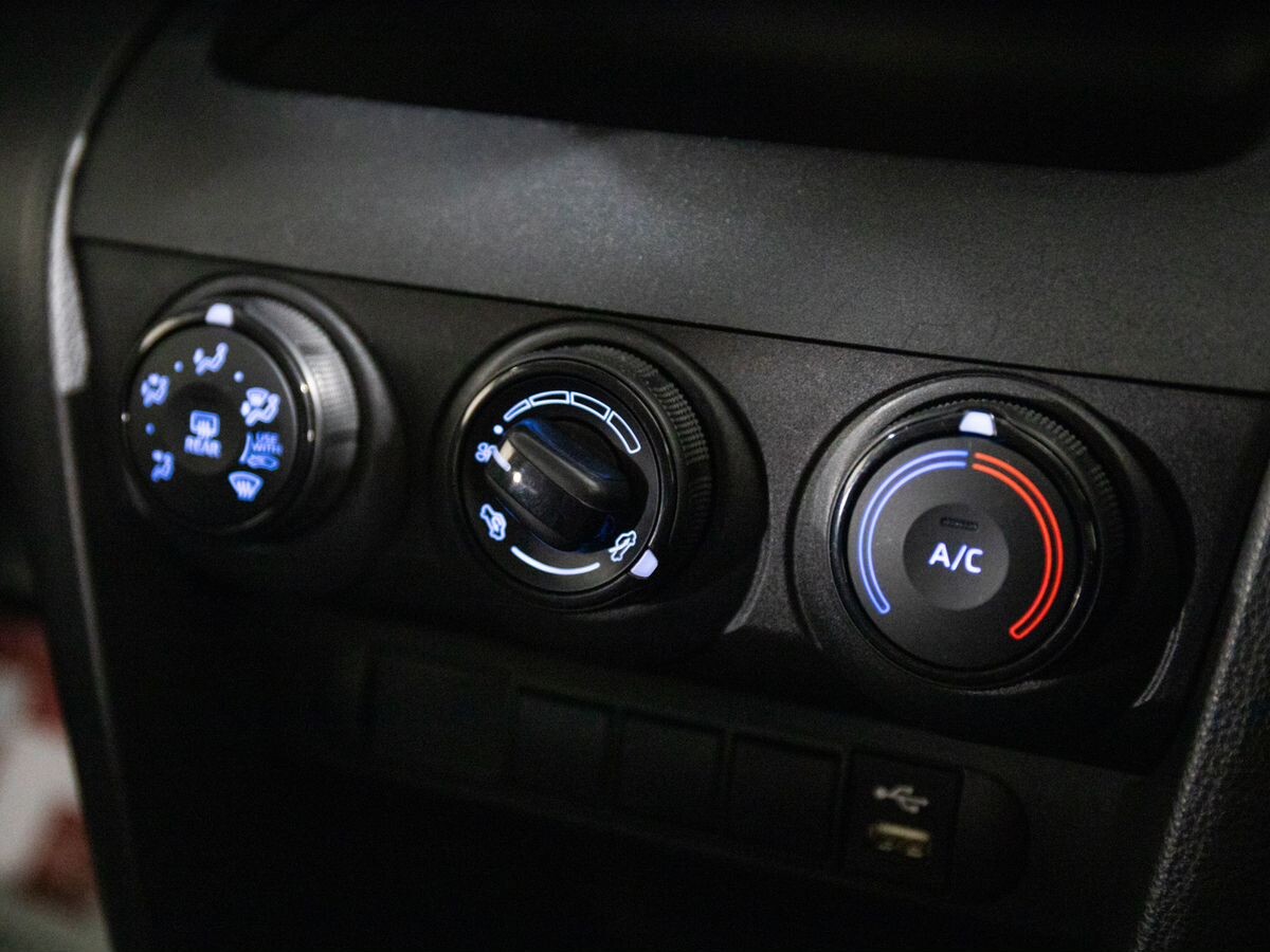 Toyota Yaris Cross 2021 - фото автомобиля