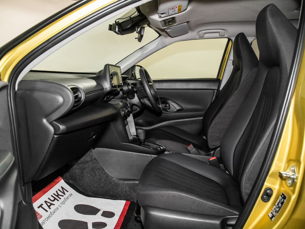 Toyota Yaris Cross 2021 - фото автомобиля