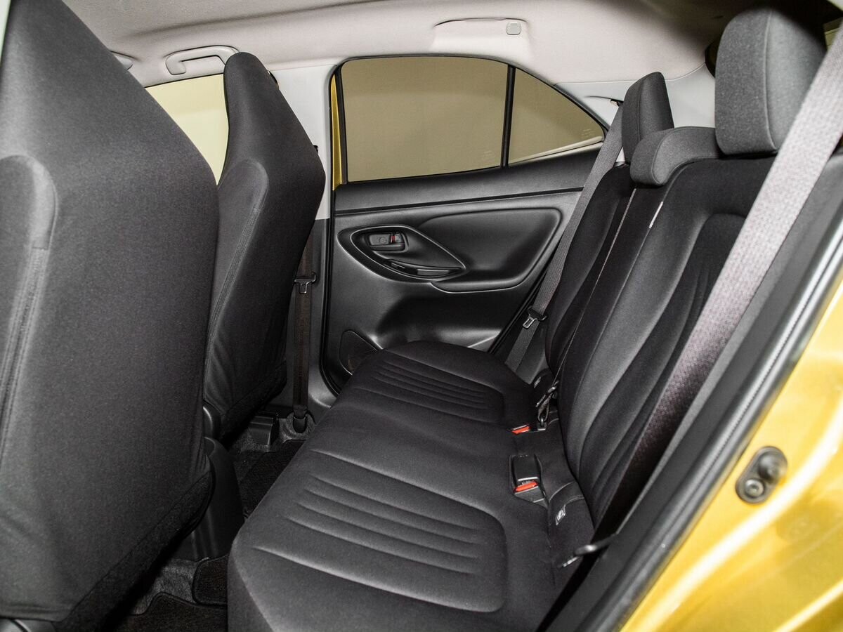 Toyota Yaris Cross 2021 - фото автомобиля