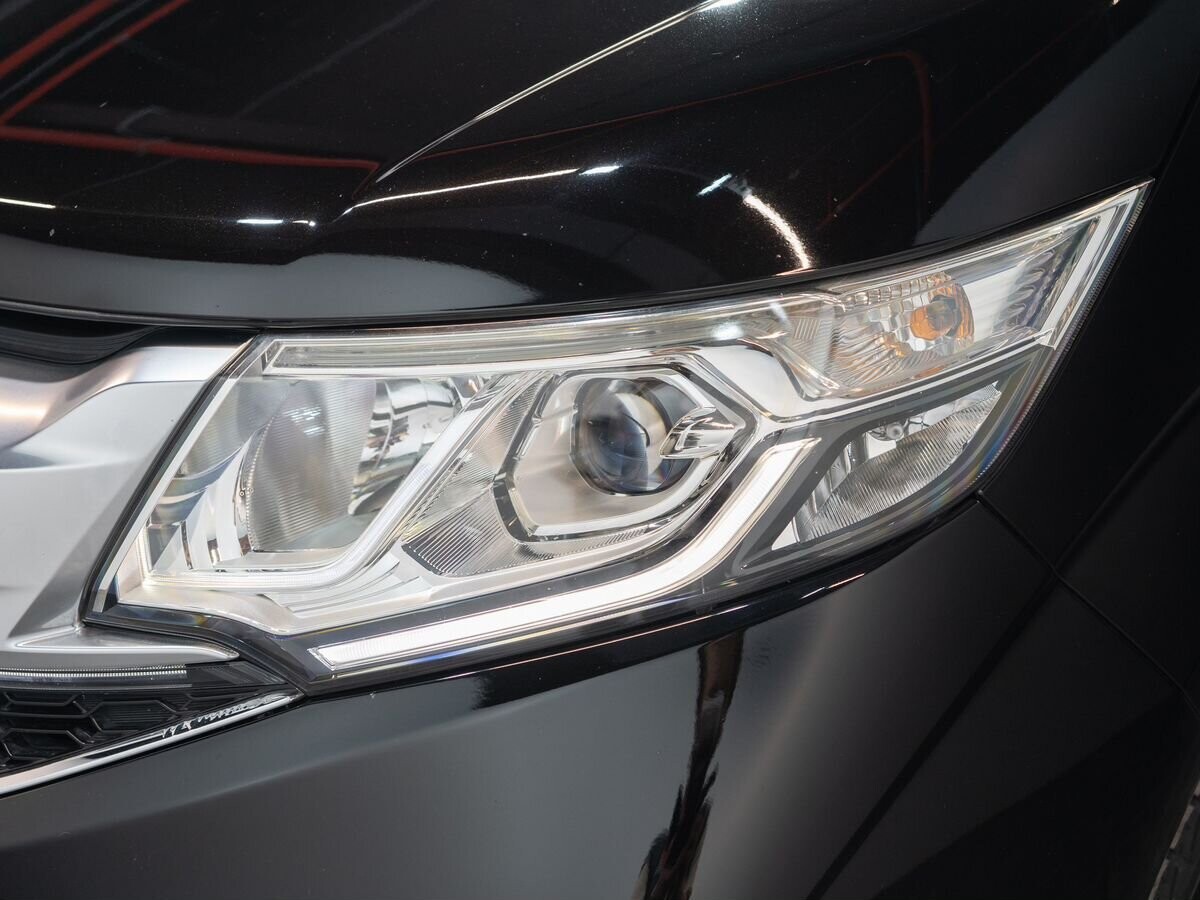 Honda Stepwgn 2015 - фото автомобиля