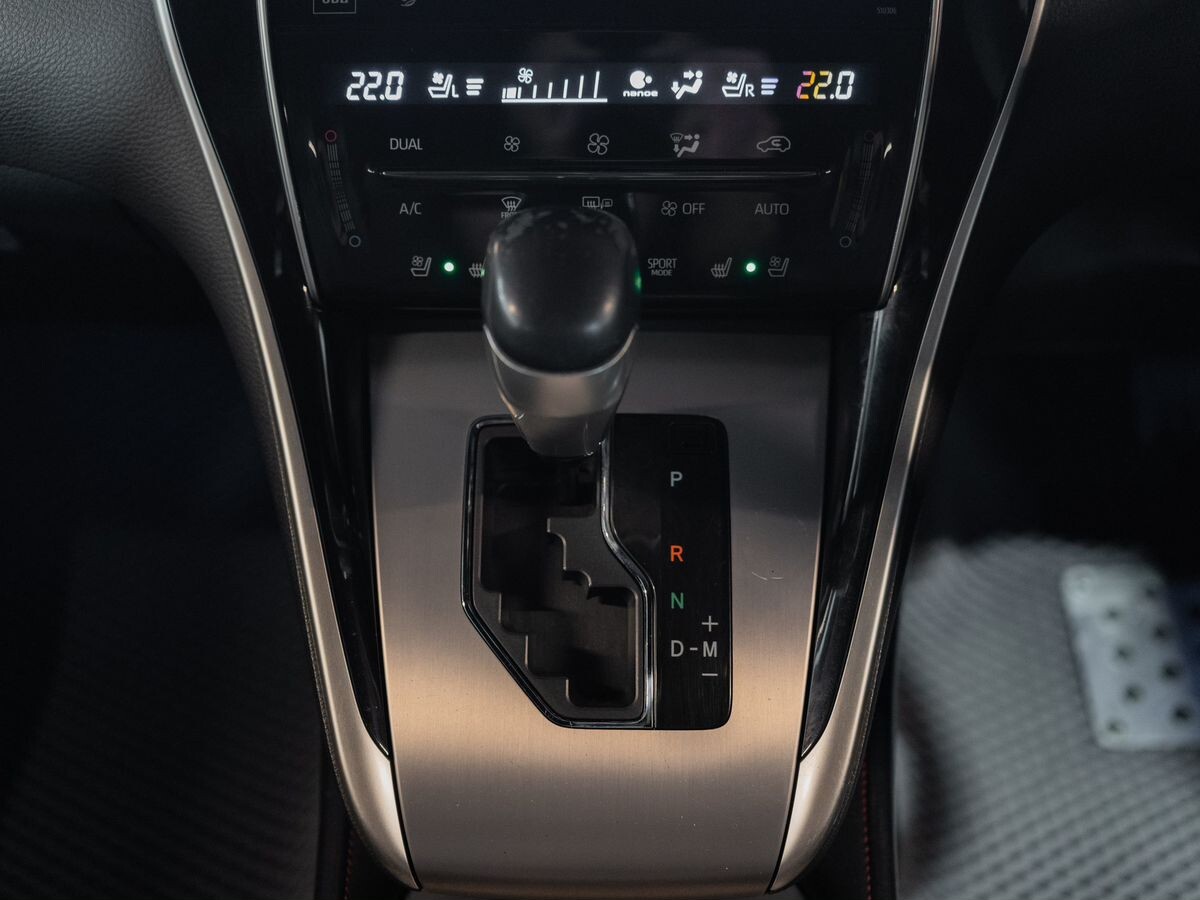 Toyota Harrier 2017 - фото автомобиля