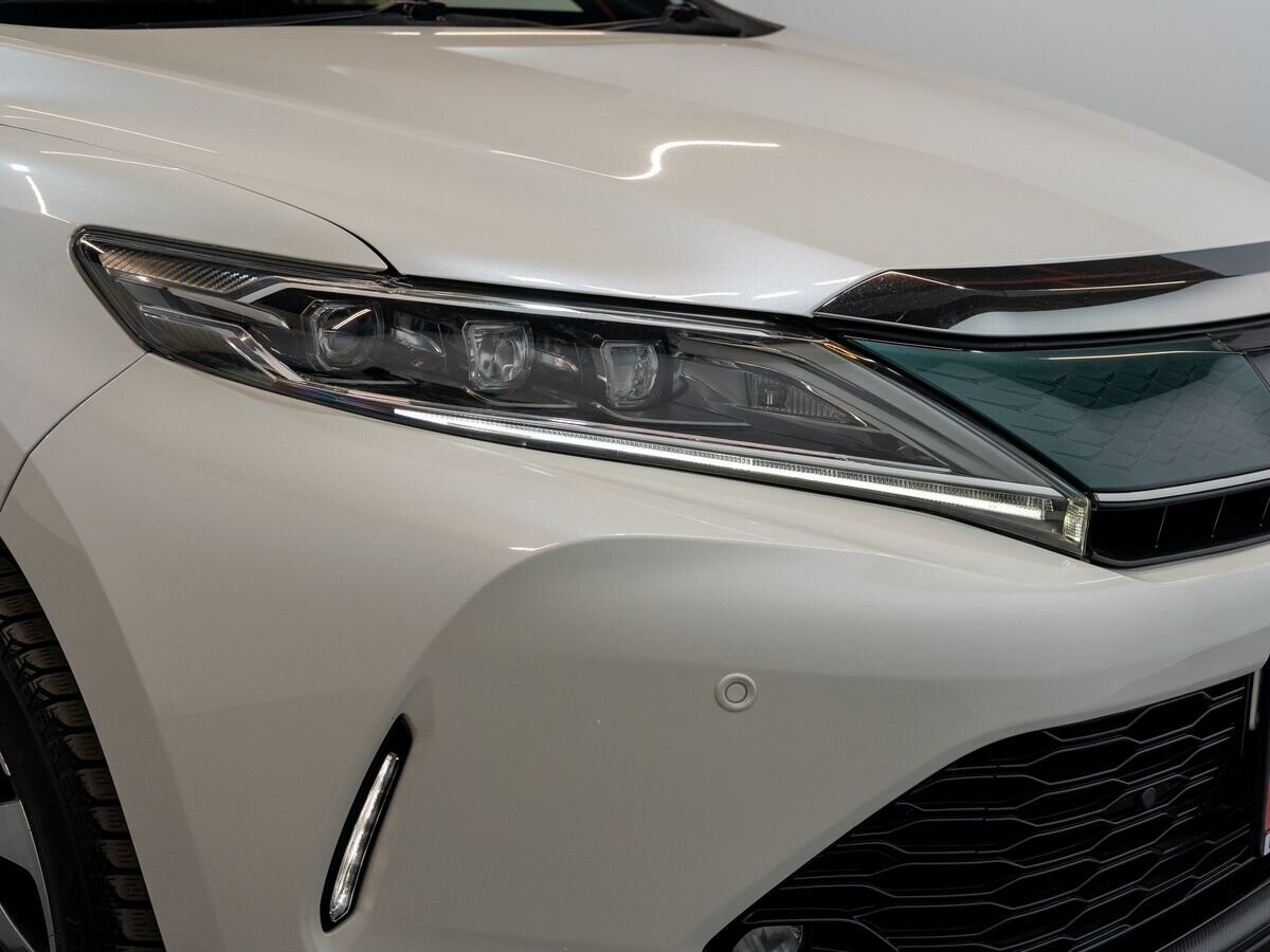 Toyota Harrier 2017 - фото автомобиля