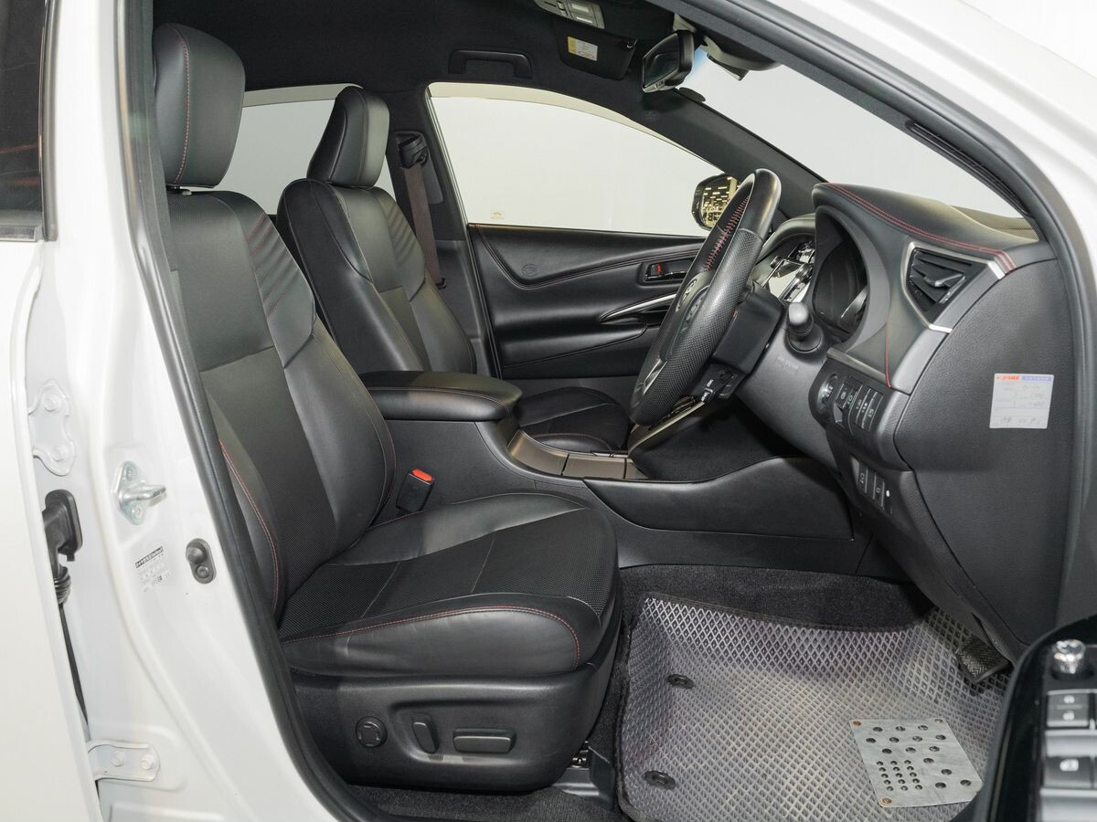 Toyota Harrier 2017 - фото автомобиля