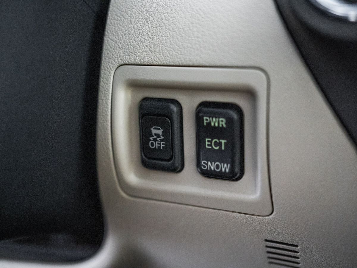 Lexus IS 2011 - фото автомобиля