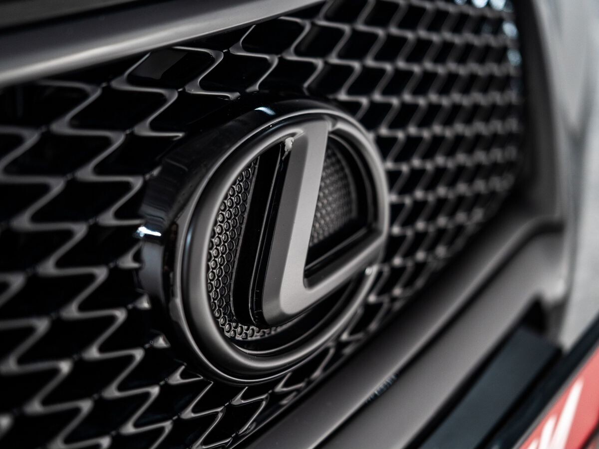 Lexus IS 2011 - фото автомобиля