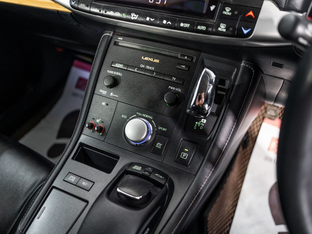 Lexus CT 2012 - фото автомобиля