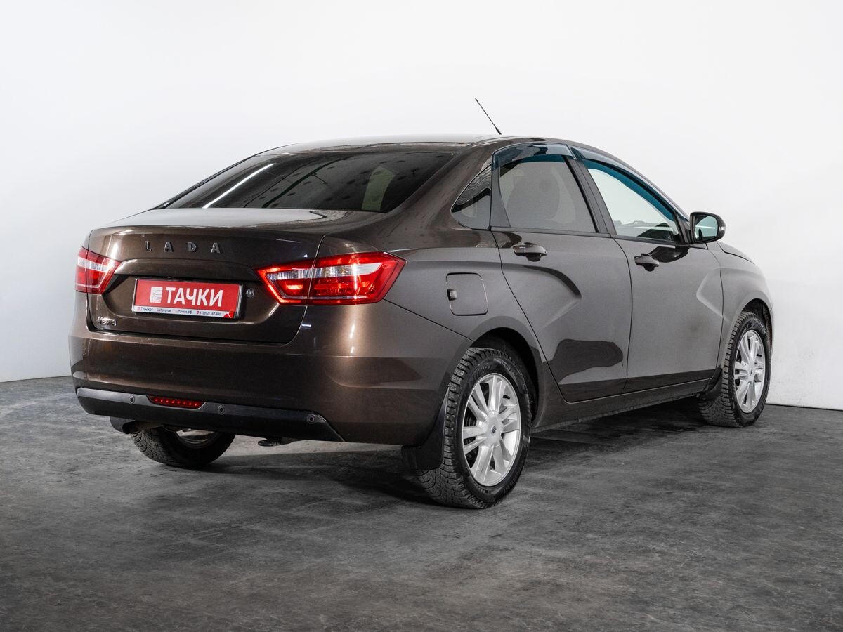 Lada (ВАЗ) Vesta 2017 - фото автомобиля