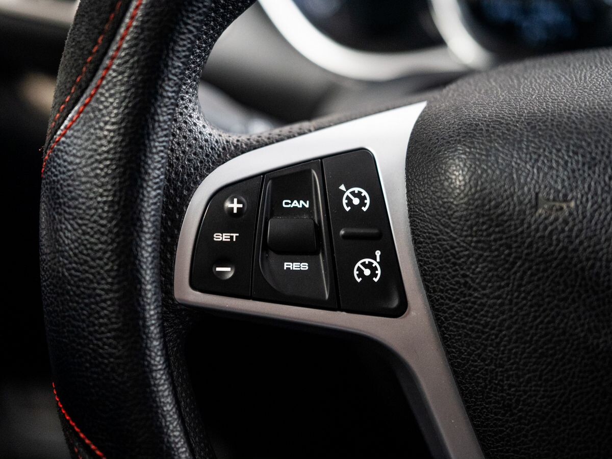 Lada (ВАЗ) Vesta 2017 - фото автомобиля