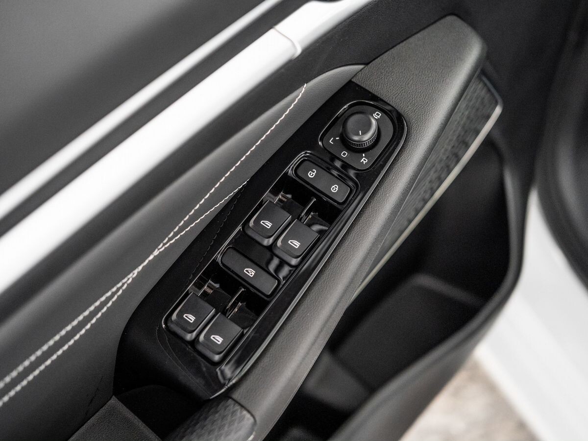 Geely Emgrand 2024 - фото автомобиля