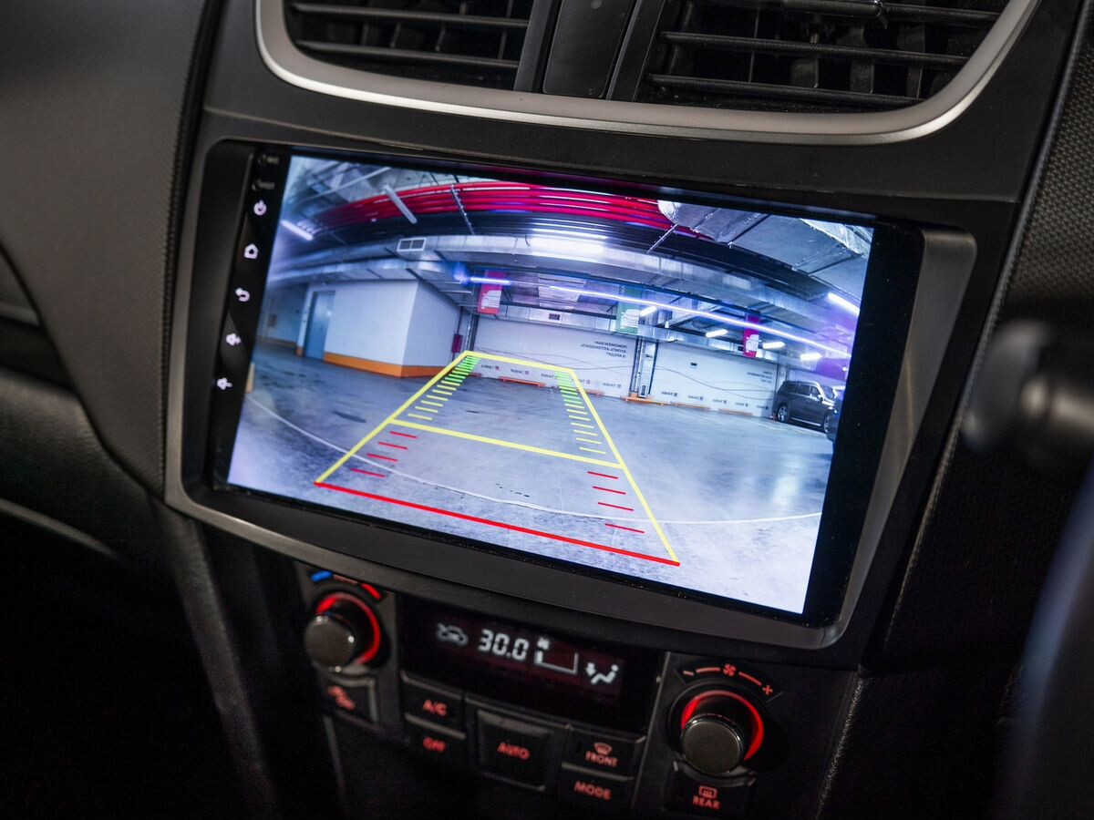 Suzuki Swift 2014 - фото автомобиля