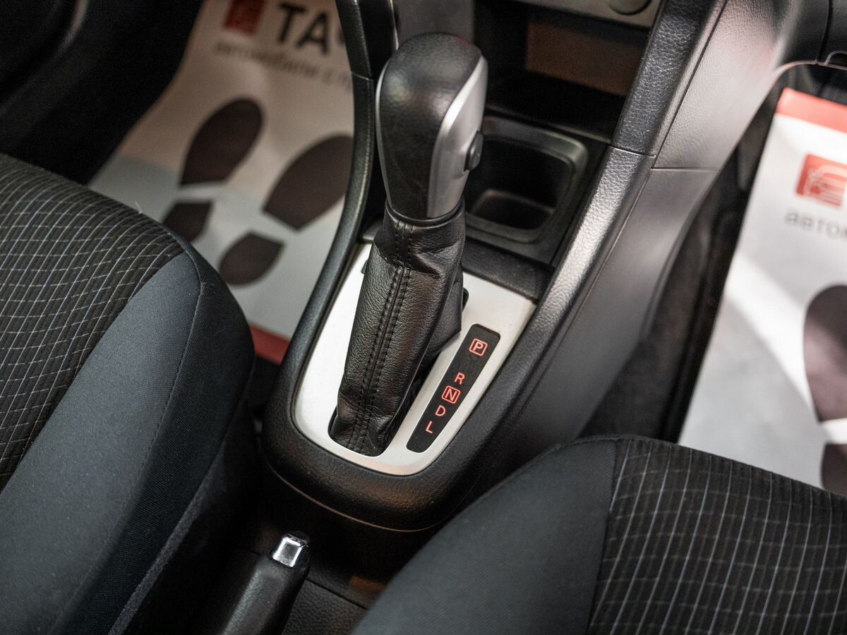 Suzuki Swift 2014 - фото автомобиля