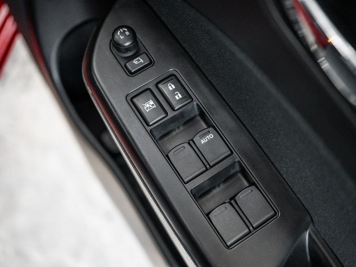 Suzuki Swift 2014 - фото автомобиля