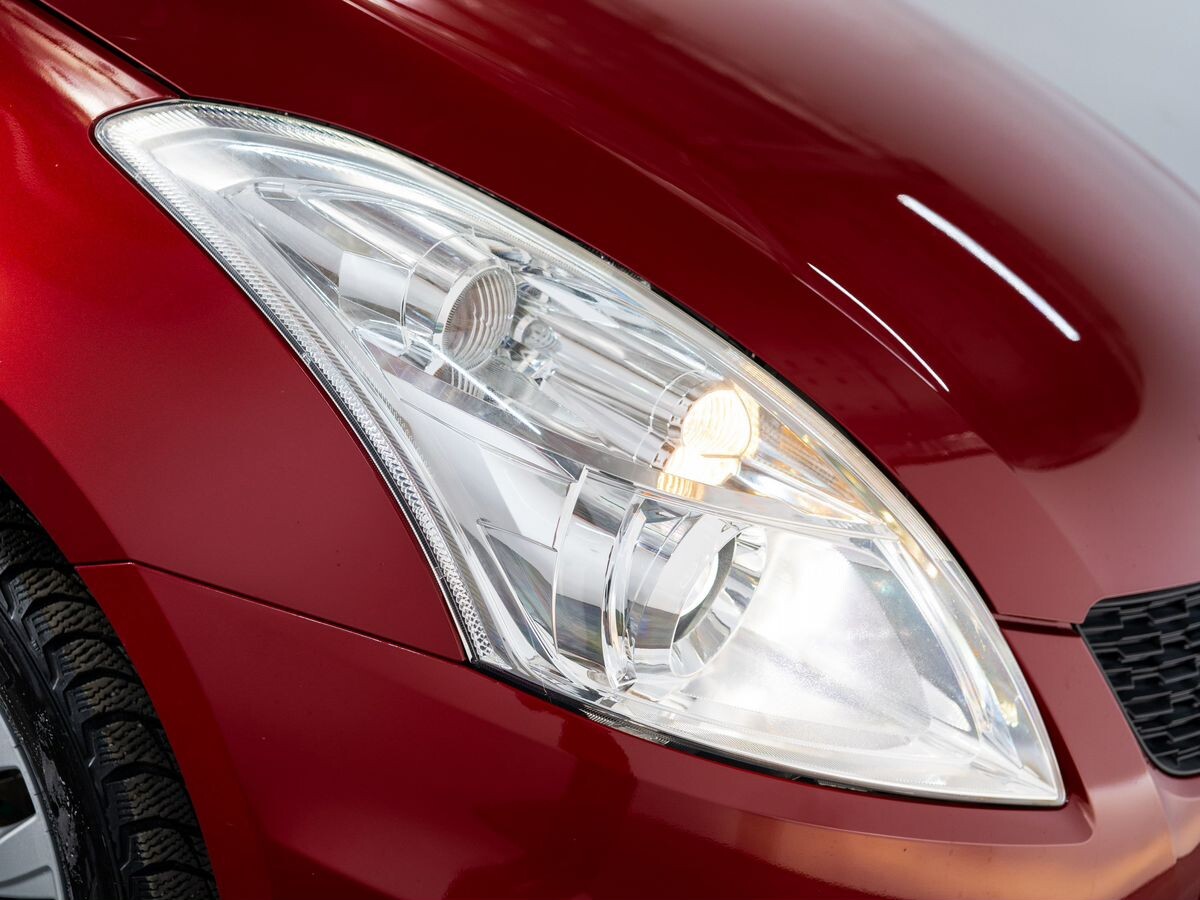 Suzuki Swift 2014 - фото автомобиля