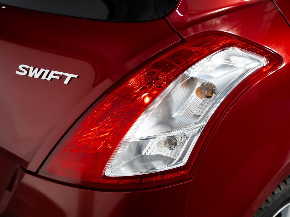 Suzuki Swift 2014 - фото автомобиля
