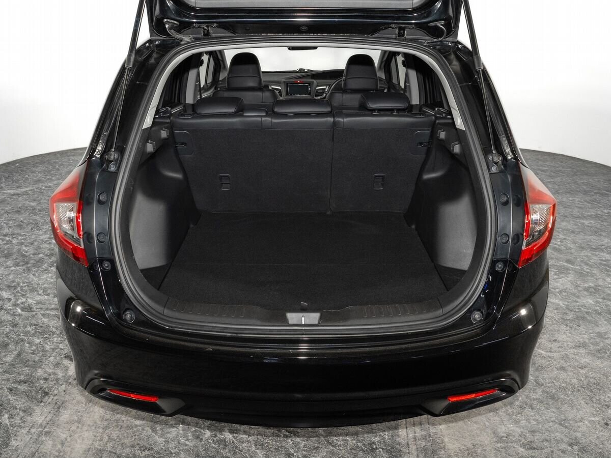 Honda Jade 2019 - фото автомобиля