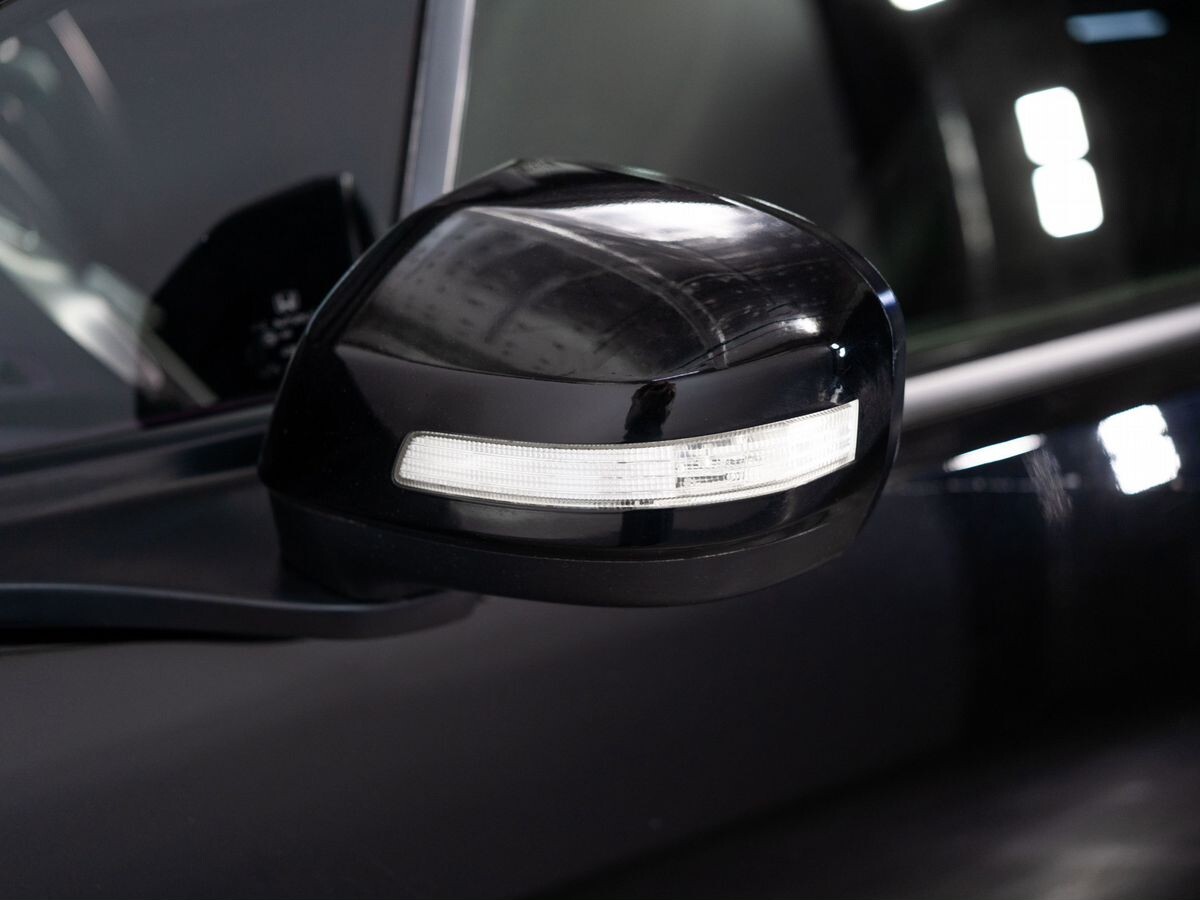 Honda Jade 2019 - фото автомобиля