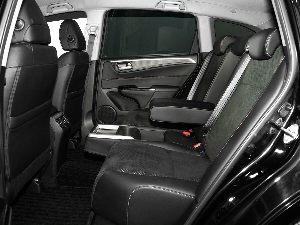 Honda Jade 2019 - фото автомобиля