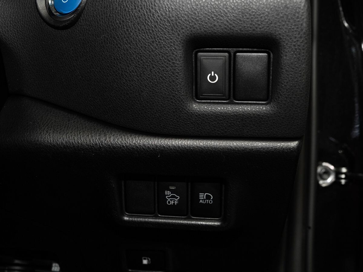 Toyota C-HR 2017 - фото автомобиля