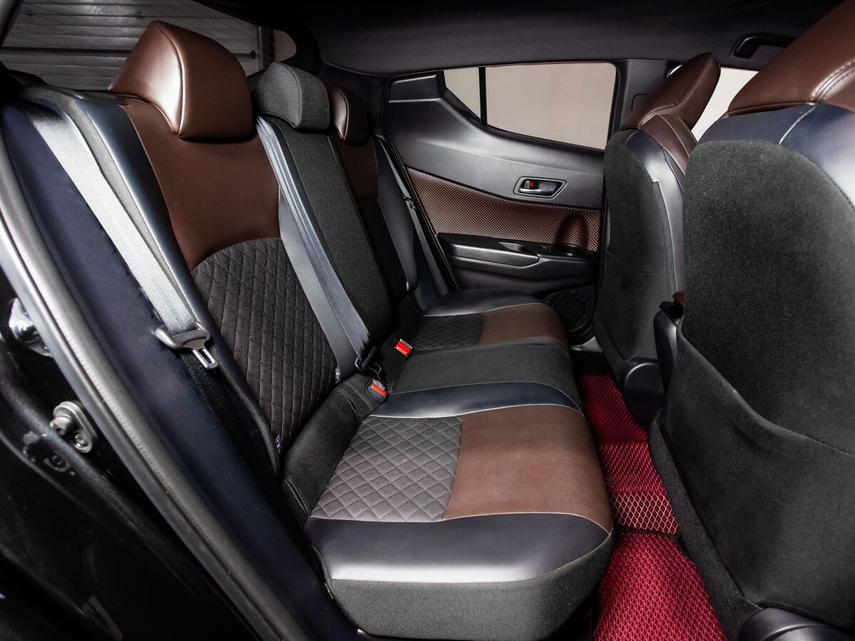 Toyota C-HR 2017 - фото автомобиля