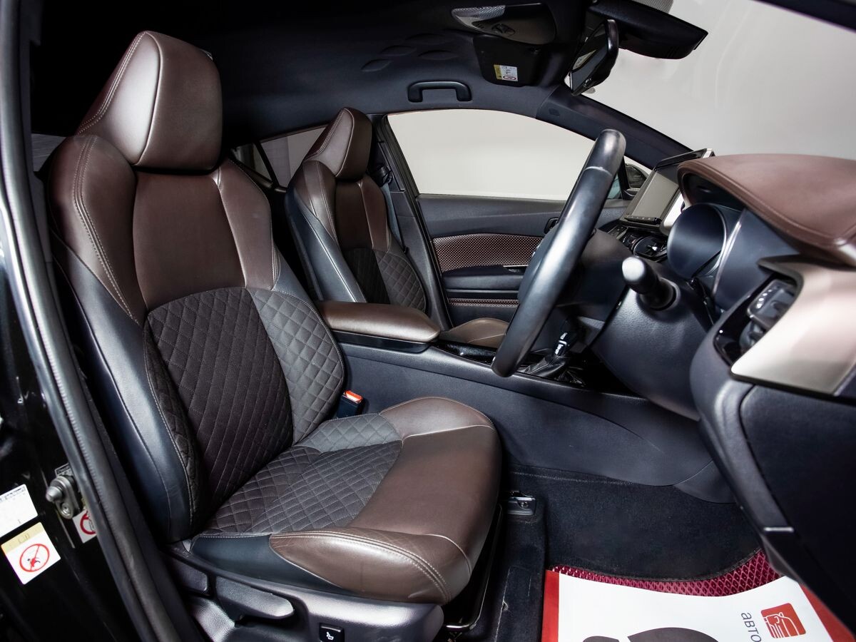 Toyota C-HR 2017 - фото автомобиля