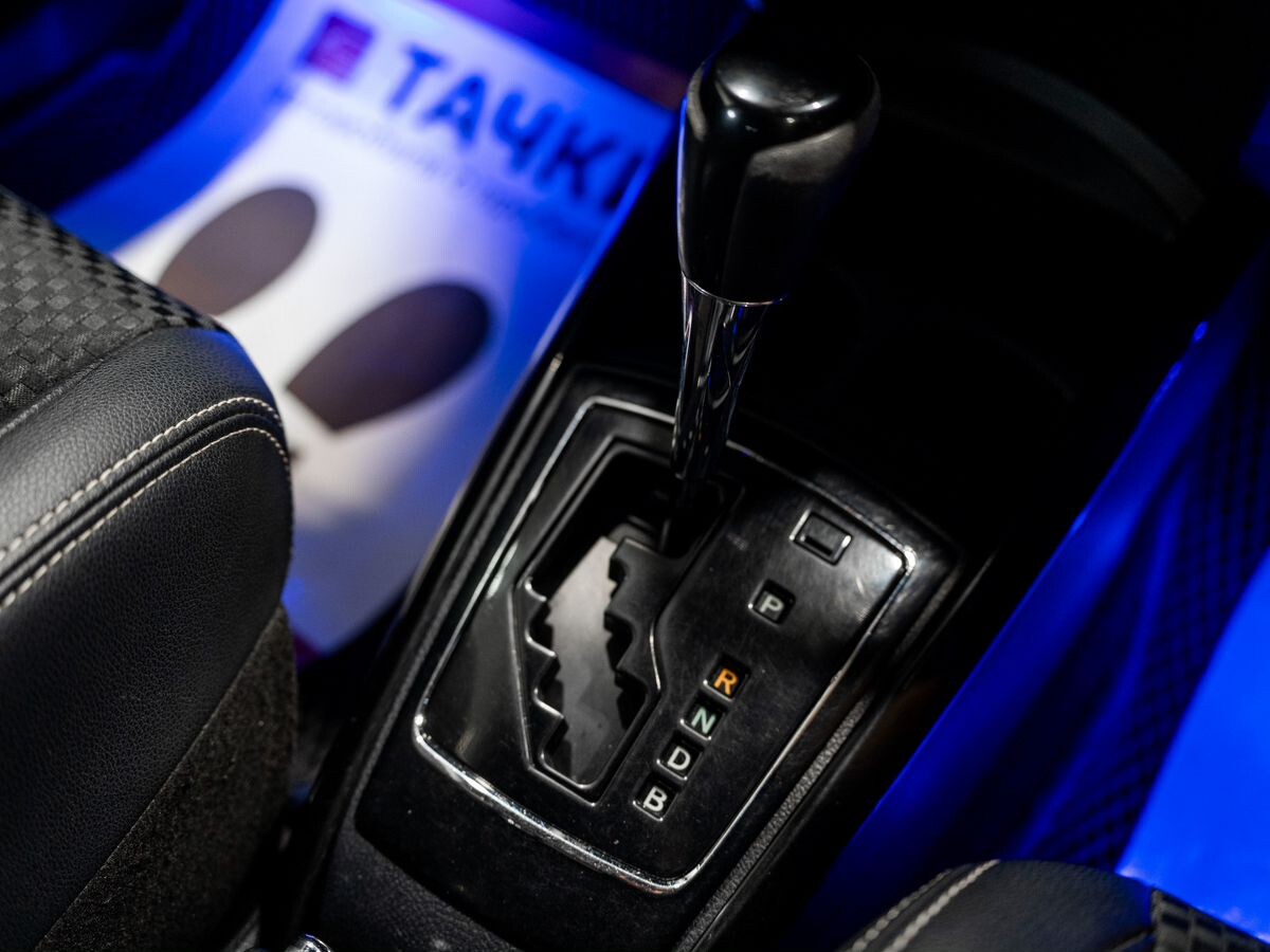 Toyota Corolla Fielder 2015 - фото автомобиля