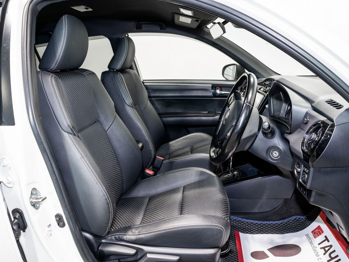 Toyota Corolla Fielder 2015 - фото автомобиля