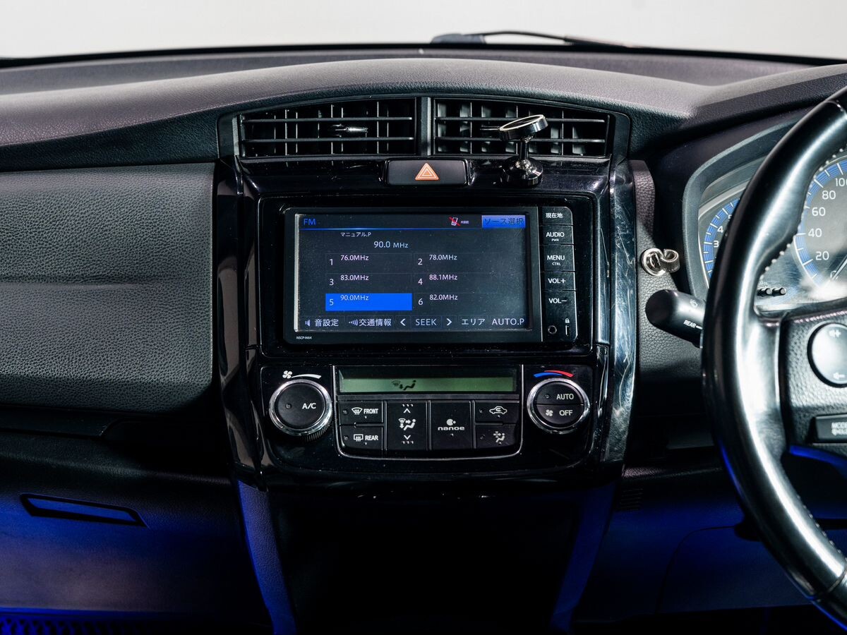 Toyota Corolla Fielder 2015 - фото автомобиля