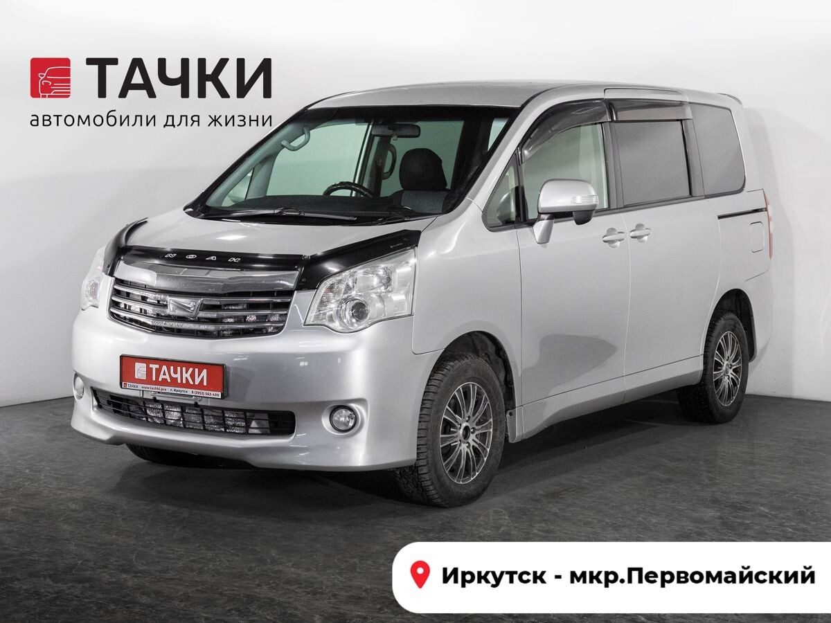 Toyota Noah 2012 - фото автомобиля