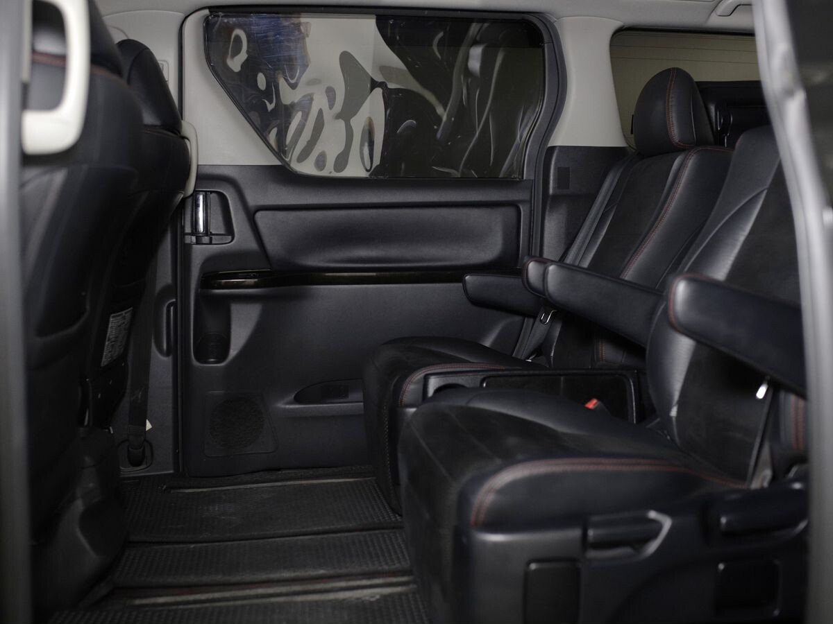 Toyota Vellfire 2013 - фото автомобиля