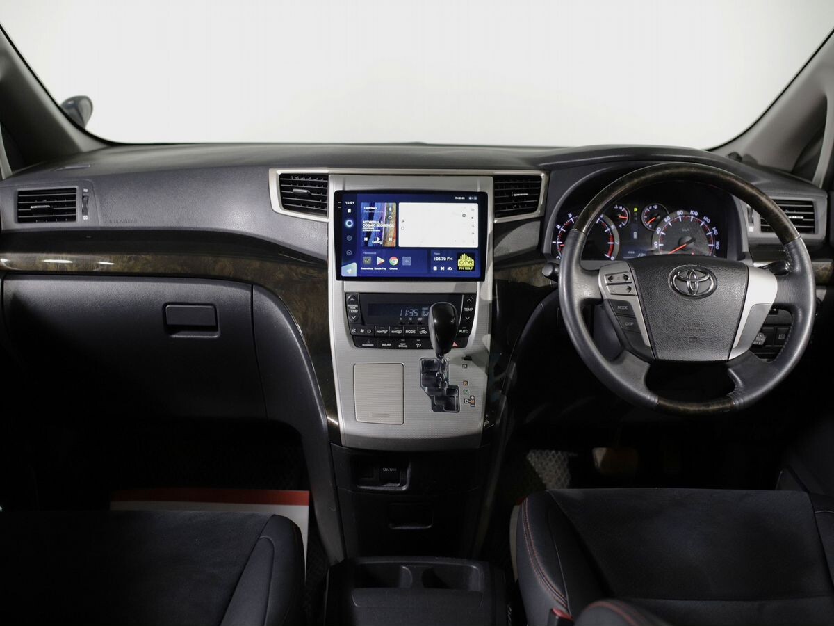 Toyota Vellfire 2013 - фото автомобиля