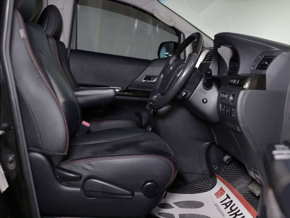 Toyota Vellfire 2013 - фото автомобиля