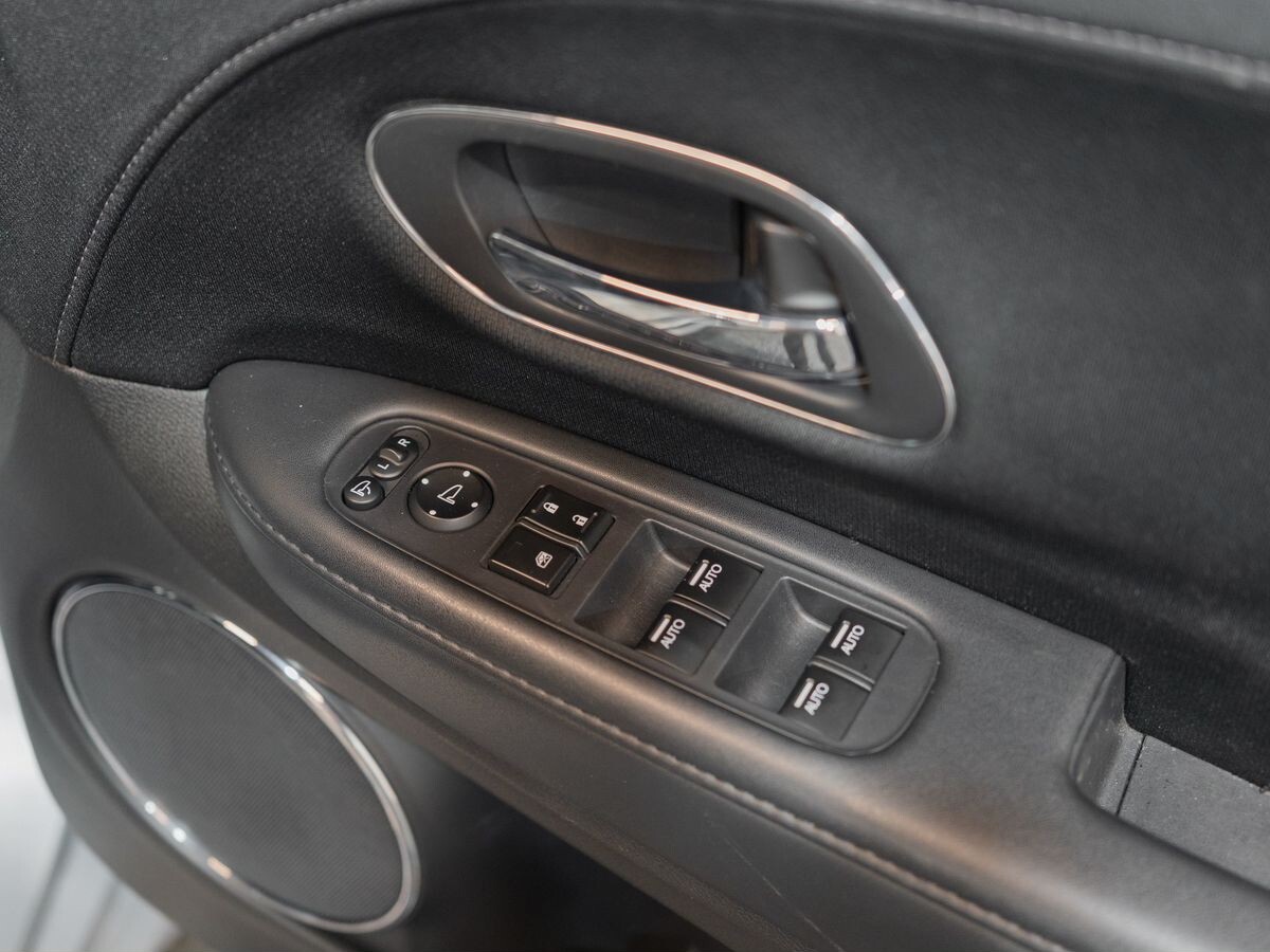 Honda Vezel 2014 - фото автомобиля