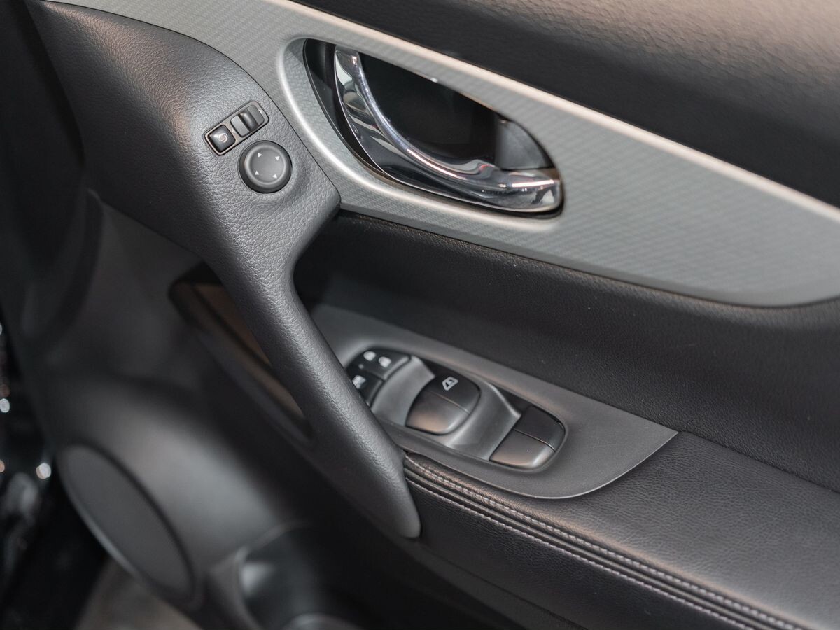 Nissan X-Trail 2015 - фото автомобиля