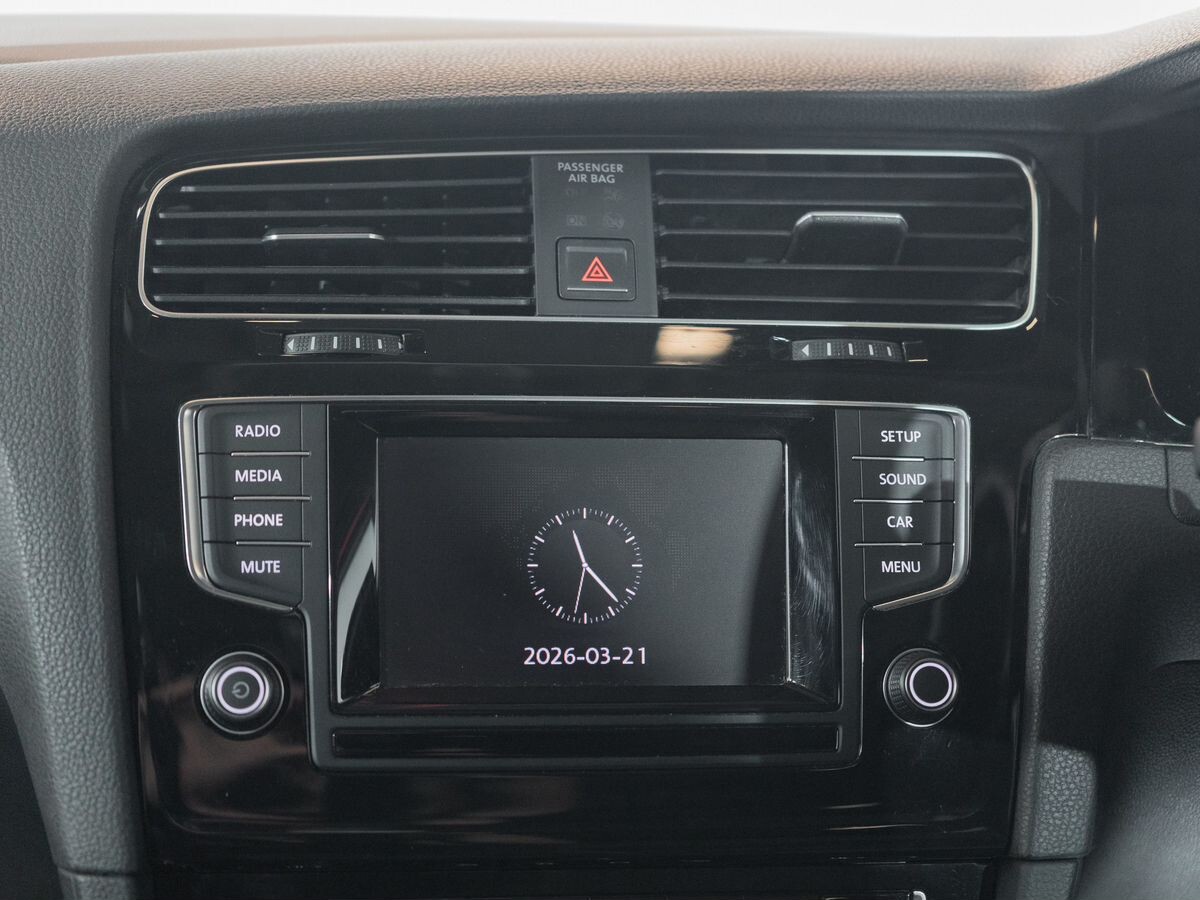 Volkswagen Golf 2013 - фото автомобиля