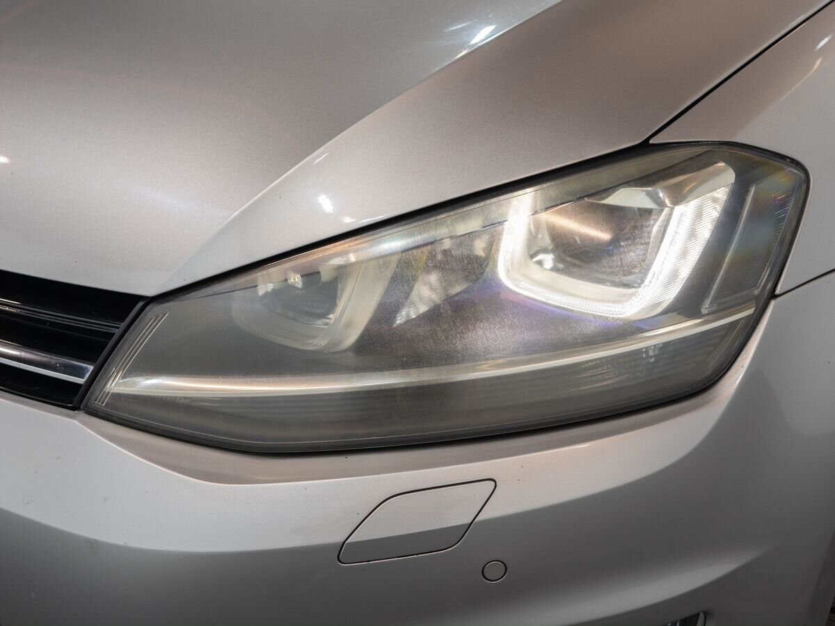 Volkswagen Golf 2013 - фото автомобиля