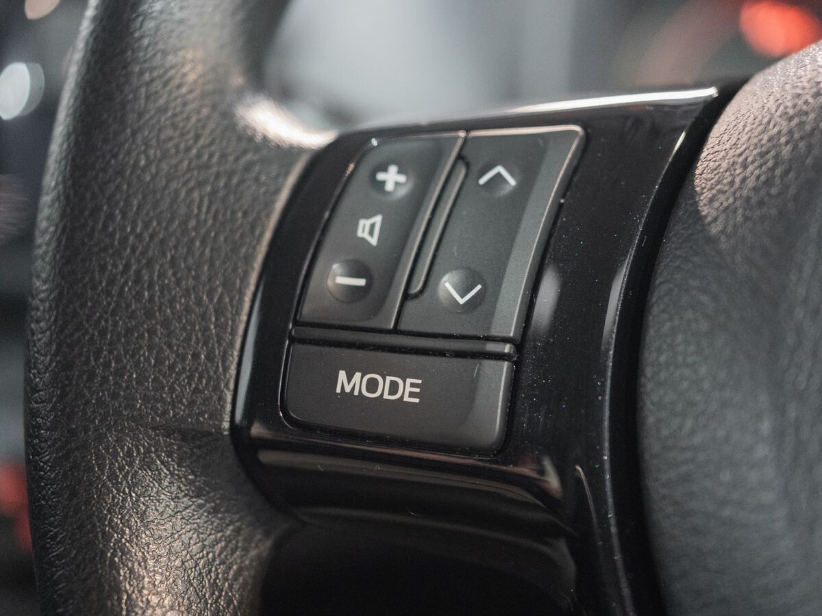 Toyota Vitz 2019 - фото автомобиля